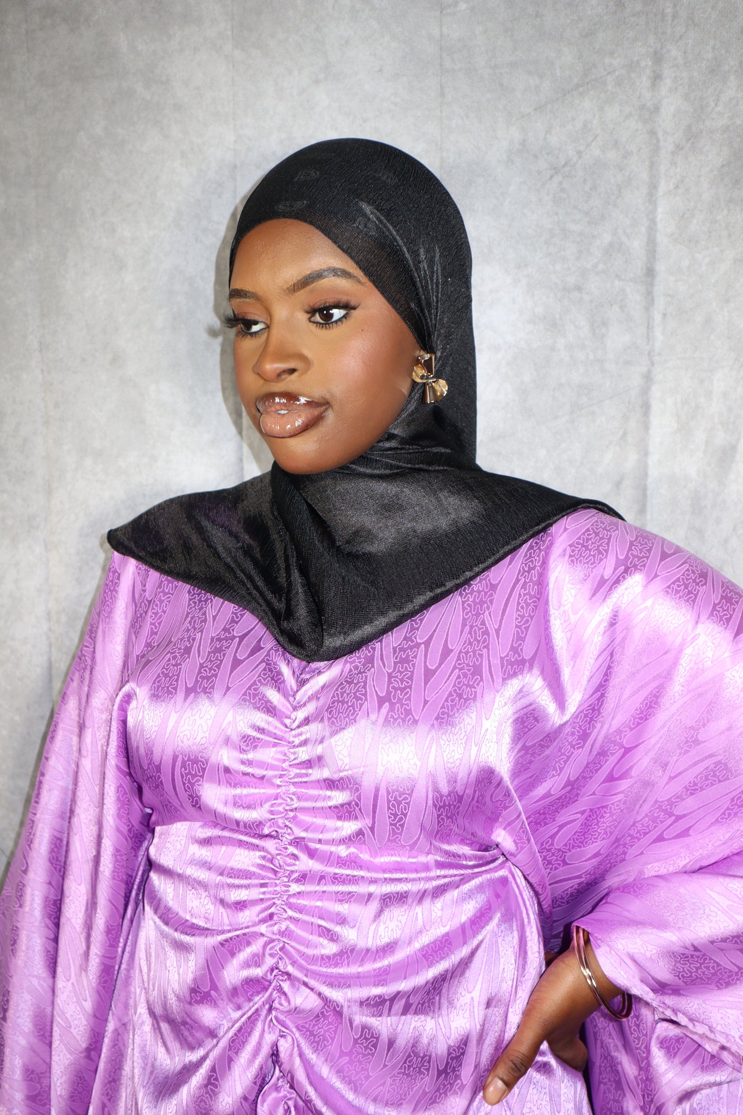 BLACK LINEN HIJAB